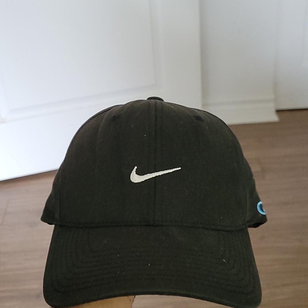 Nike mini swoosh cap - Picture 1 of 3